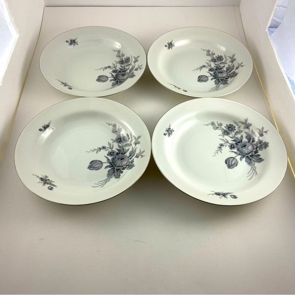 Vintage Winterling Schwarzenbach 8 7/8" Rim Soup Bowls Set of 4 Gray Flowers - Picture 2 of 8